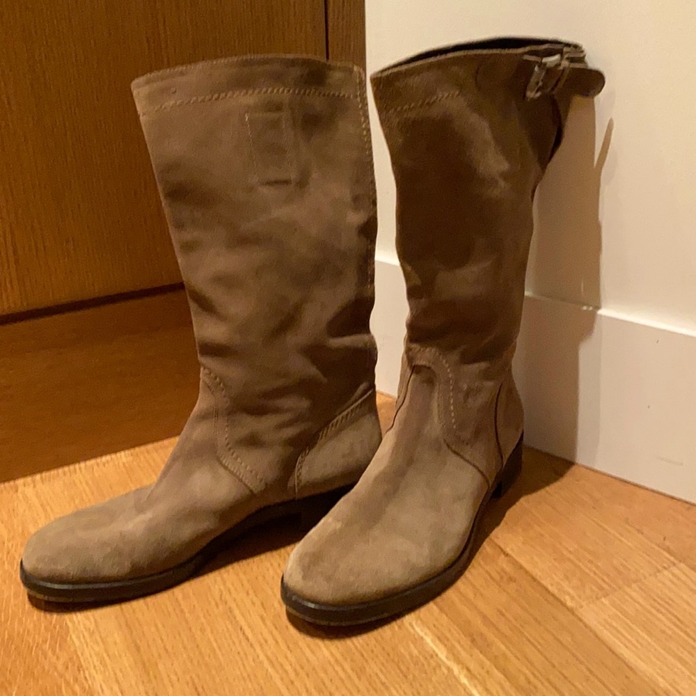 Jil Sander Suede Boots. Size 40. Hand made in Italy. Beautiful quality.